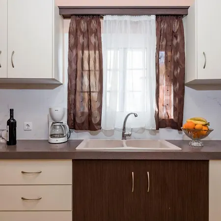 Eleni's Cozy In Tsilivi * Gaitani