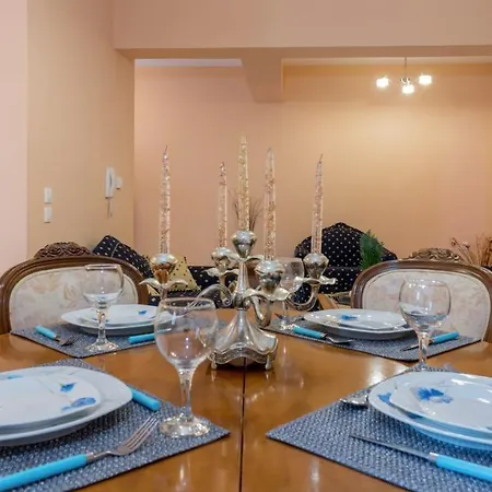 Eleni's Cozy In Tsilivi Apartament