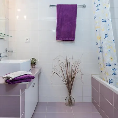 Eleni's Cozy In Tsilivi