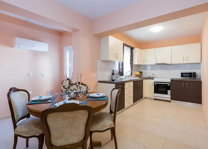 Eleni's Cozy In Tsilivi Appartamento *